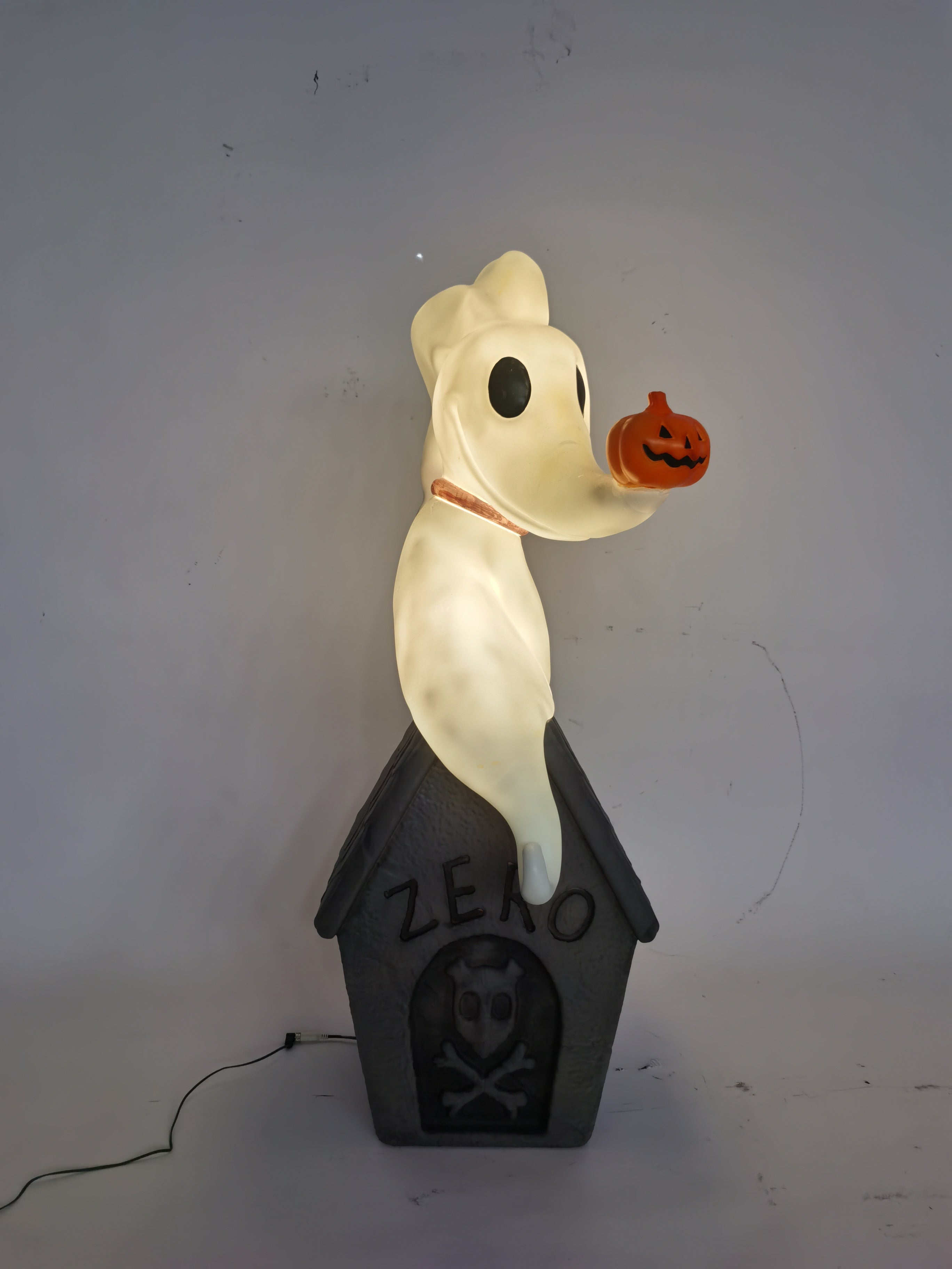 DISNEY NBC 36" ZERO LIGHT UP DECOR